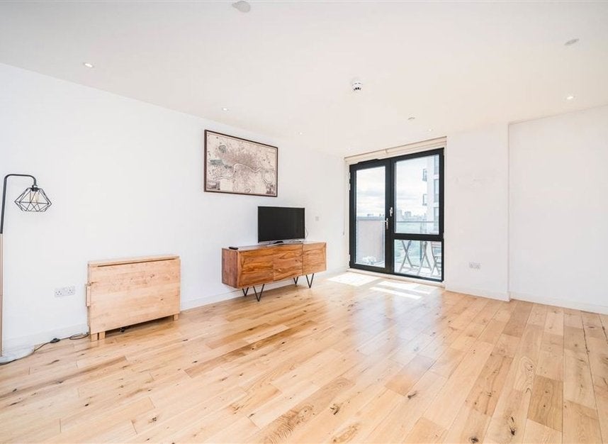 Flat Palmers Road in Greater London