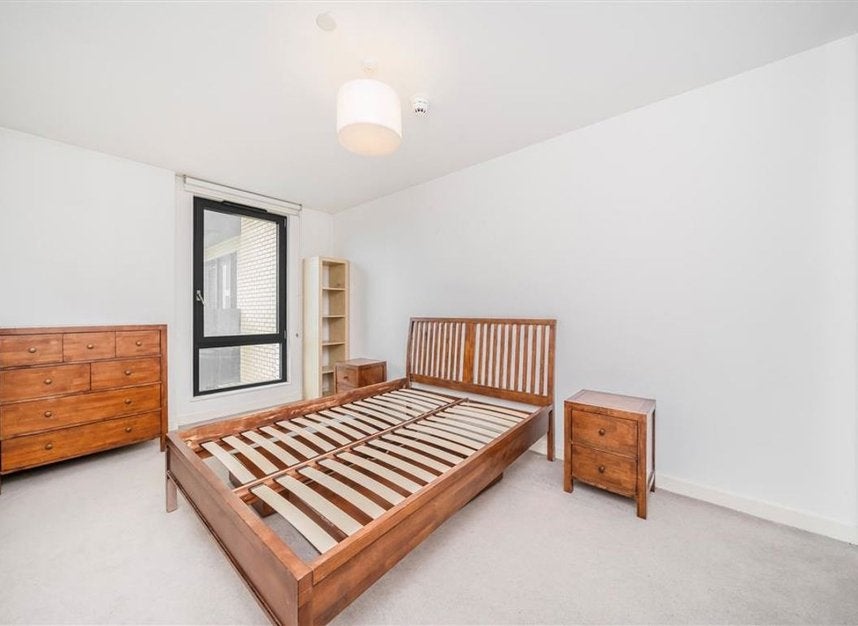 Flat Palmers Road in Greater London