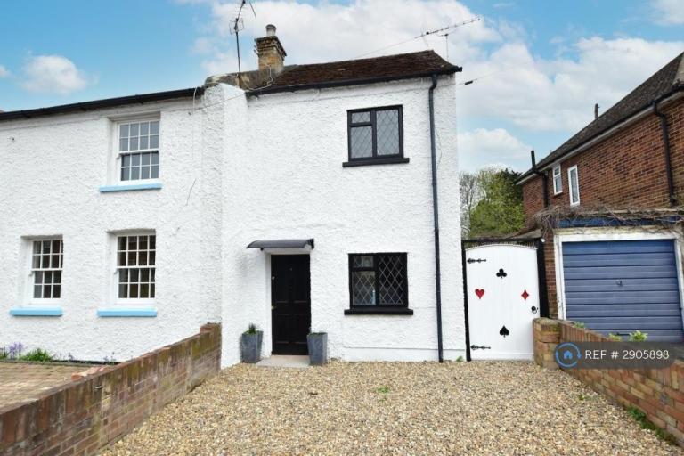 House Coopers Row in Iver Heath