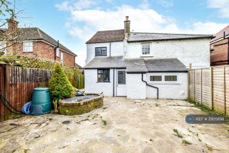 House Coopers Row in Iver Heath