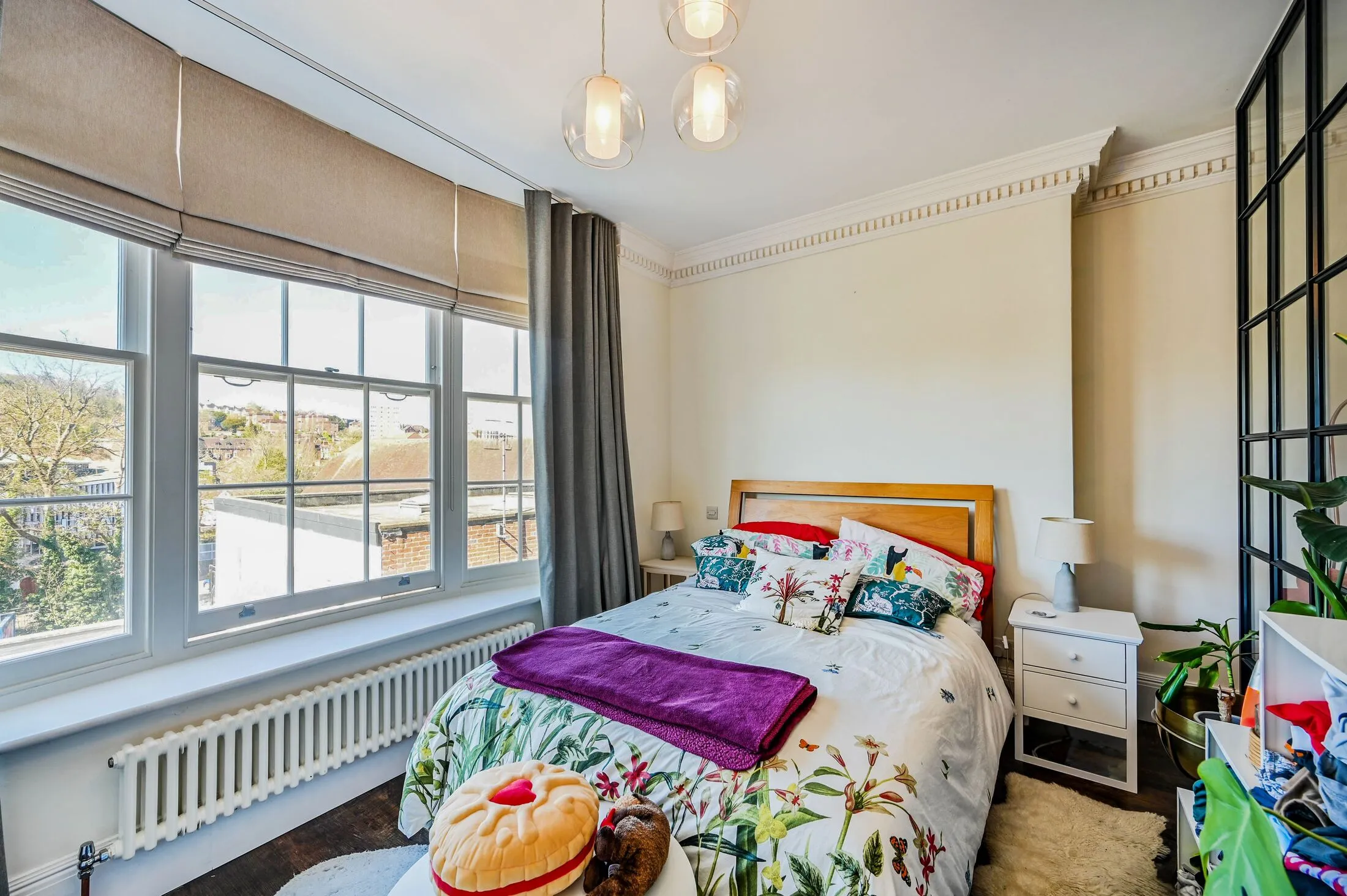 Flat Millbrook in Guildford