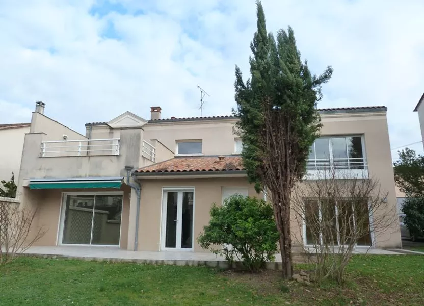 Flat Rue Pierre Curie in Périgueux
