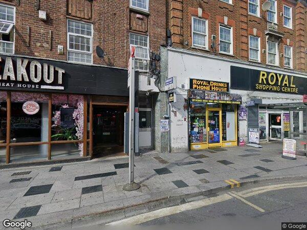 Flat High Street in Slough