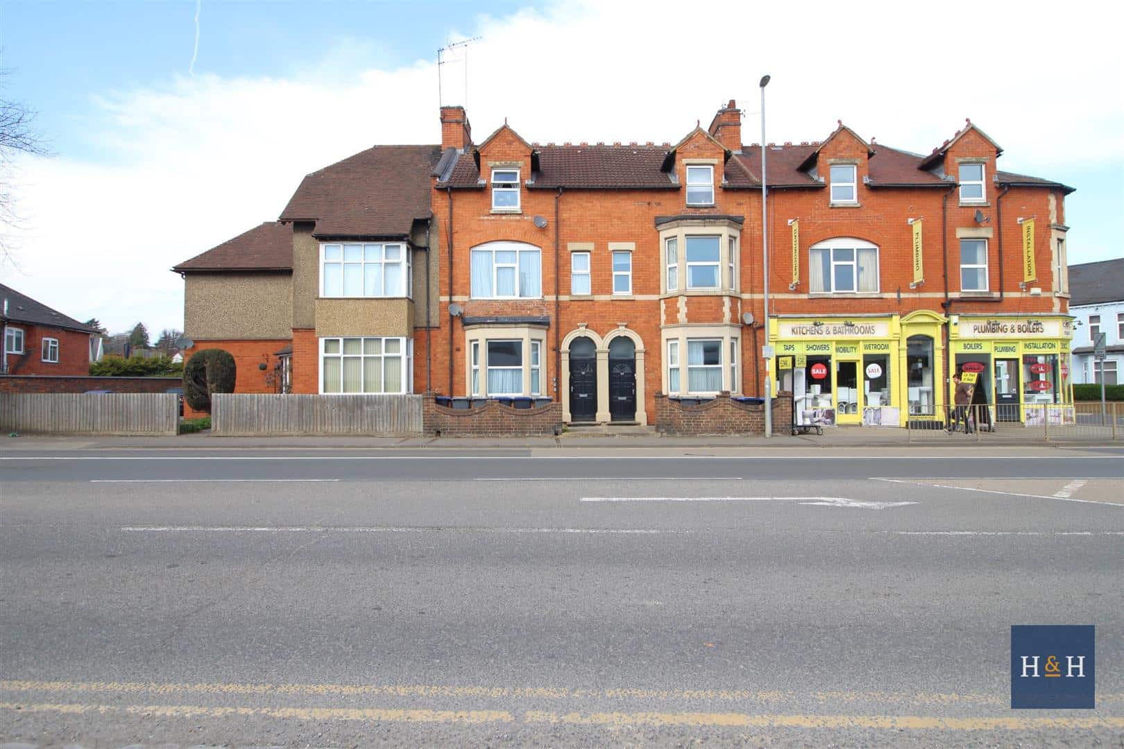 Flat Weedon Road in Northampton