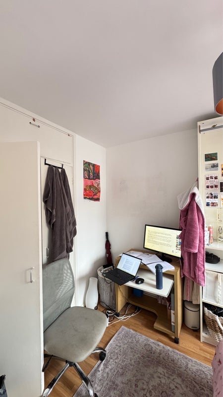 Room Pardoner Street in Greater London