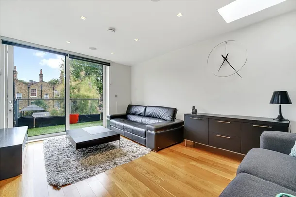 House Prestwood Street in Greater London