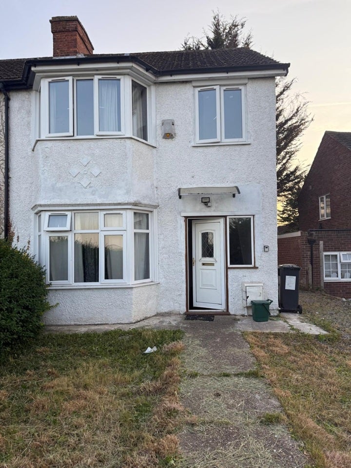 House Hatch Lane in Greater London