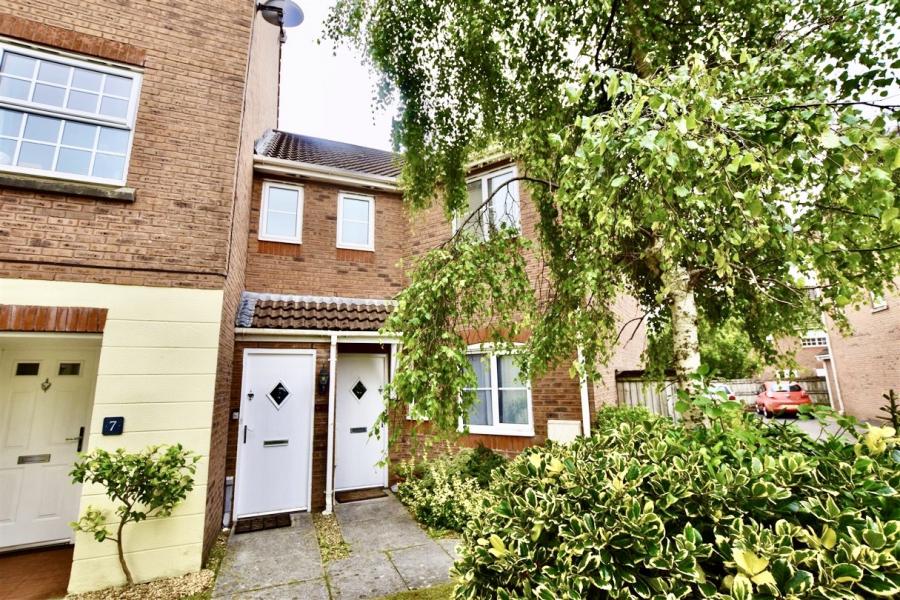 Flat Fleming Walk in Llantwit Fardre