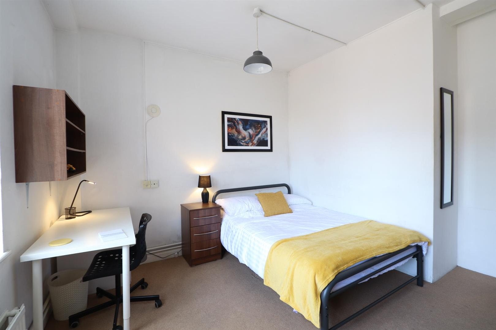 Flat Cumberland Street in Bristol