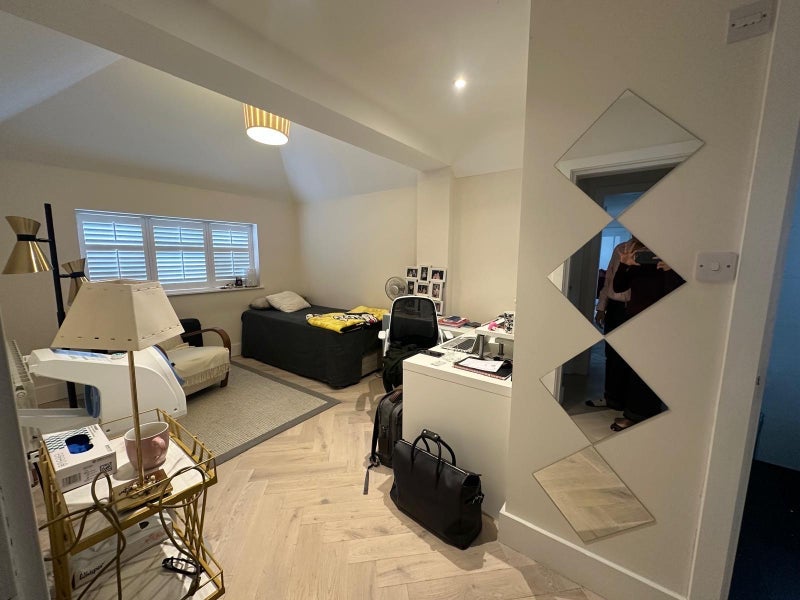 Room Banstead Road in Greater London