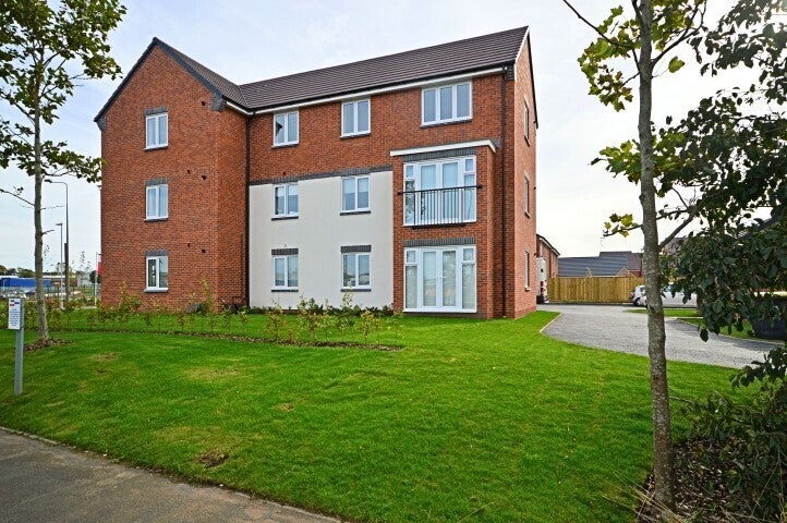 Flat Collis Close in Lichfield
