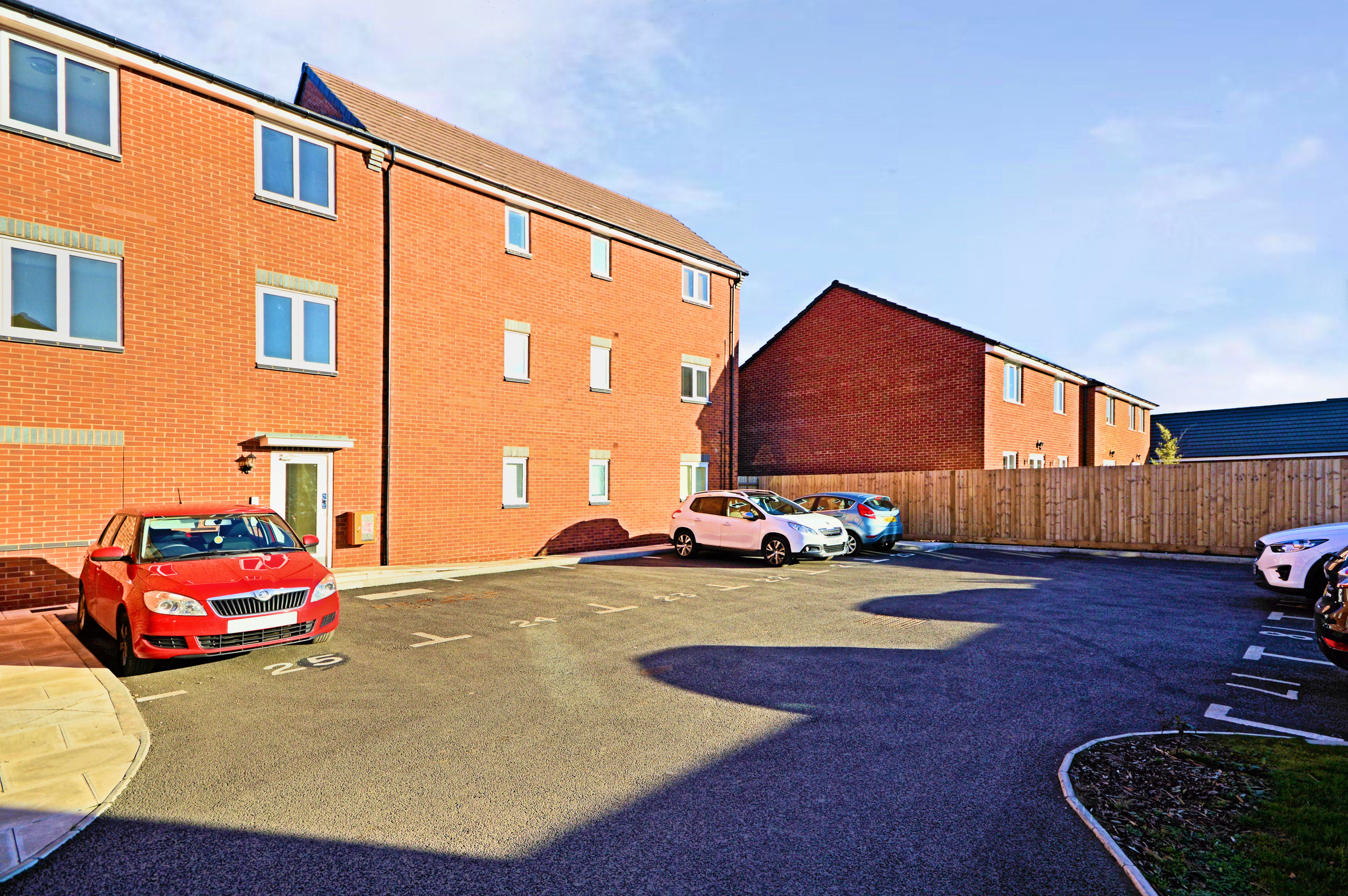 Flat Collis Close in Lichfield
