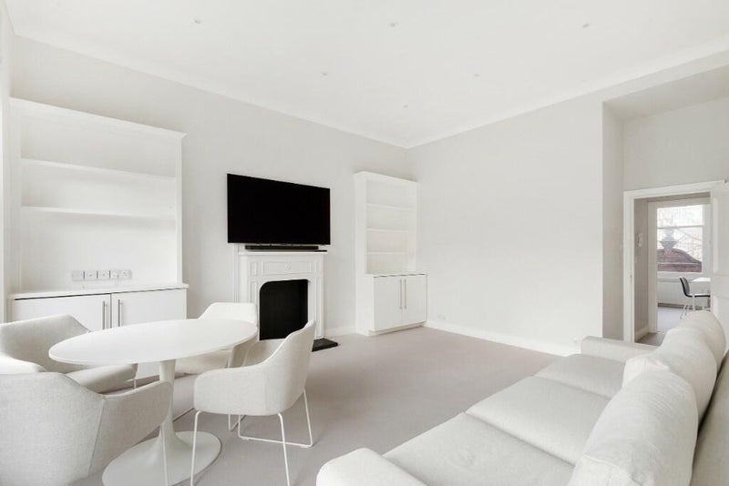 Room Courtfield Road in Greater London