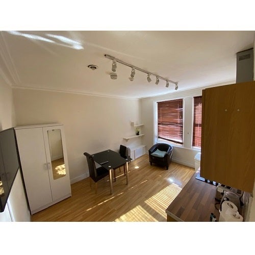 Flat Matheson Road in London