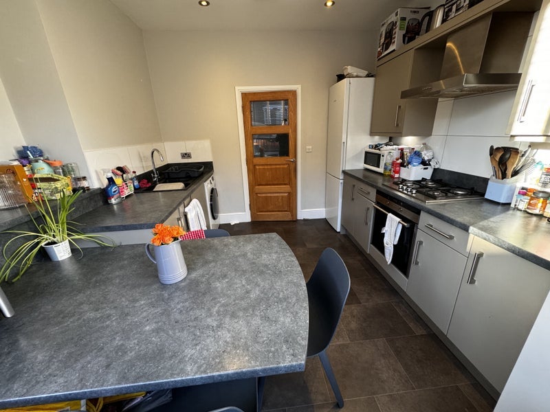 Room Penrhyn Road in Sheffield