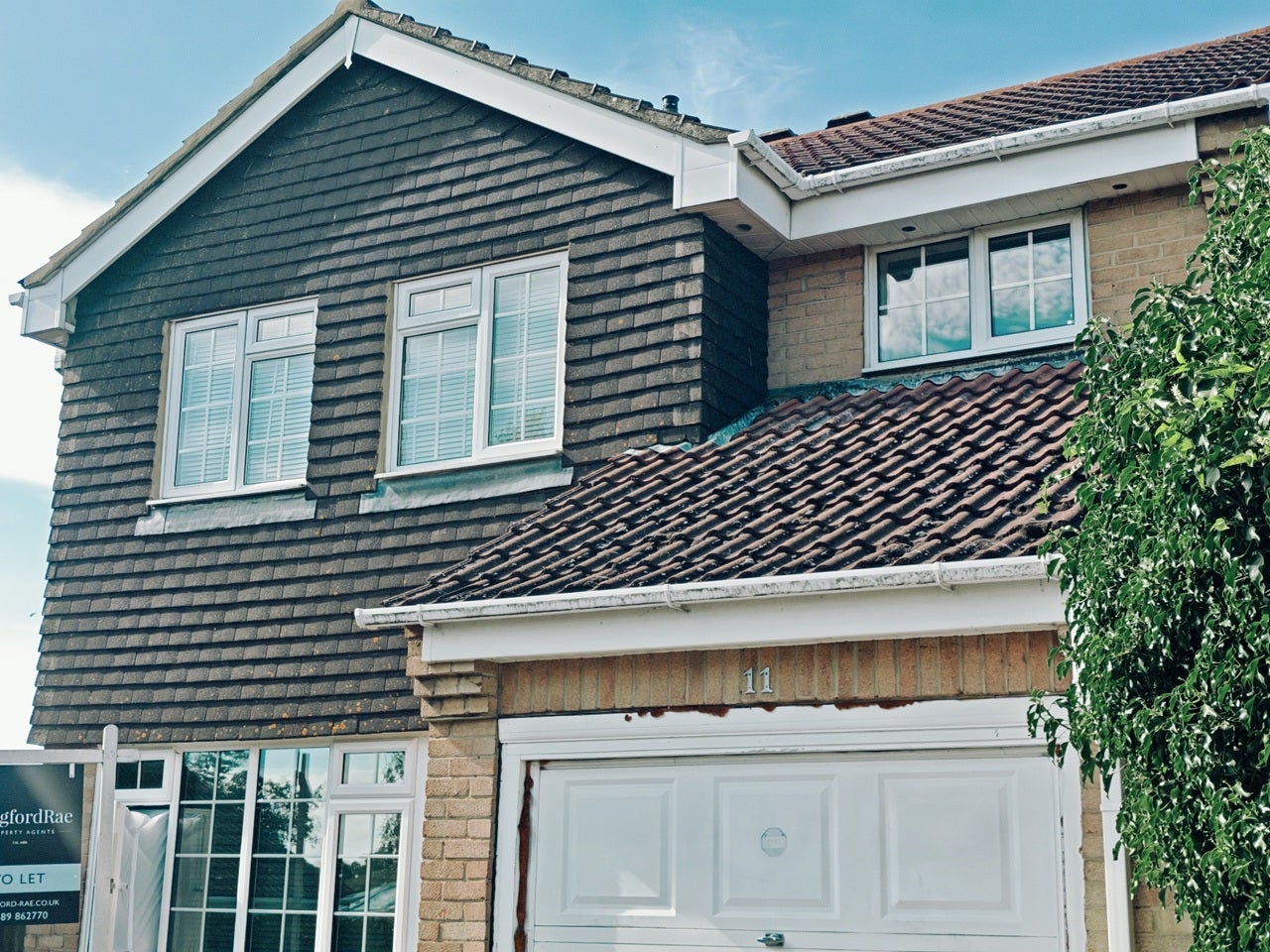 House Stirling Drive in Greater London