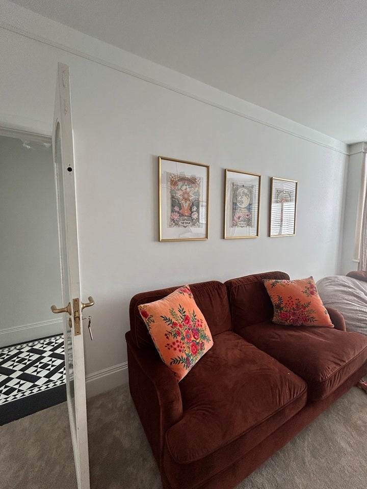House Newman Close in Greater London