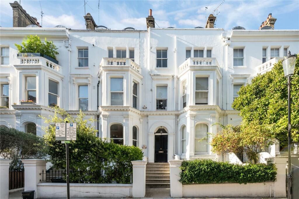 Flat Sheffield Terrace in Greater London
