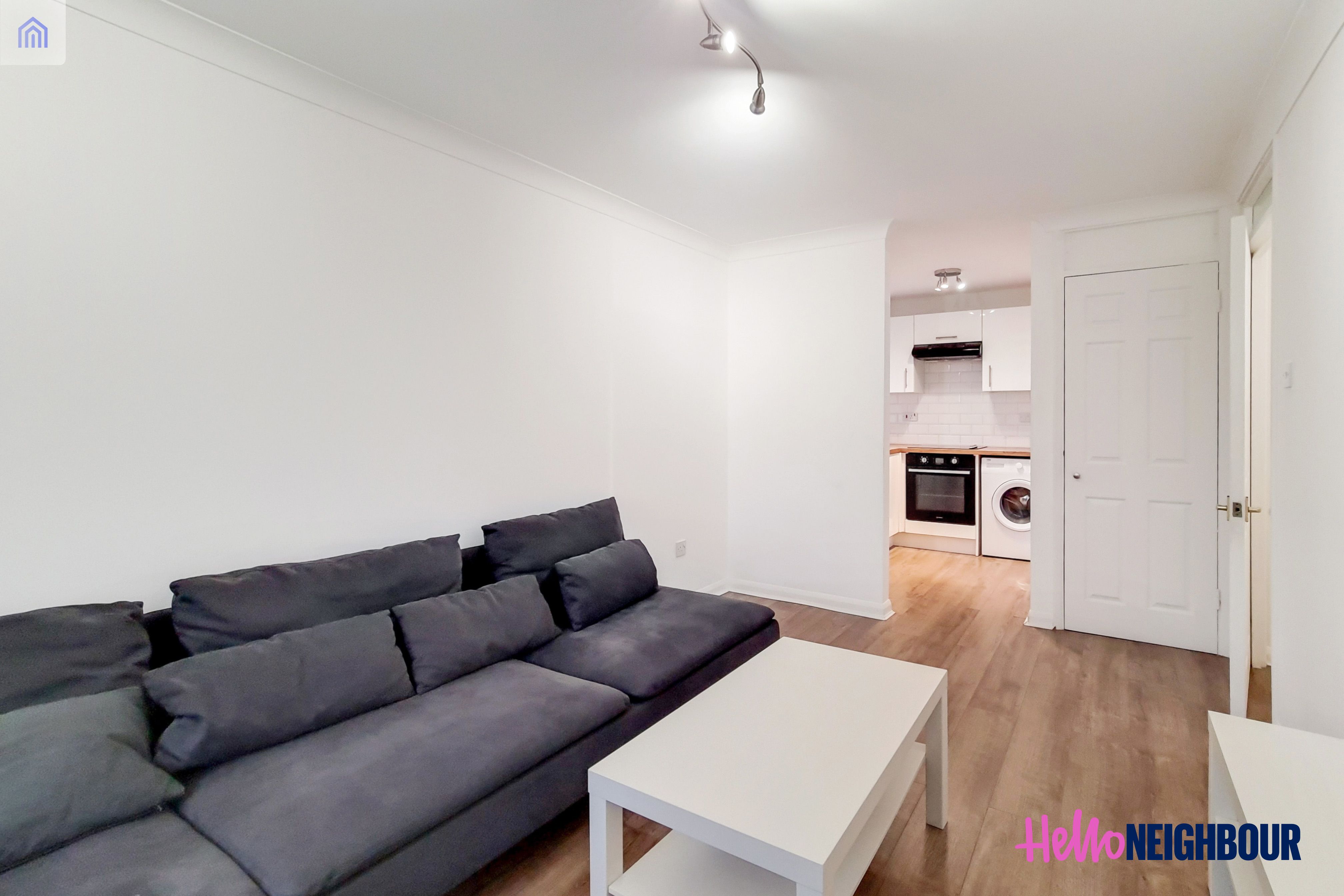 Flat Eagle Drive in Greater London