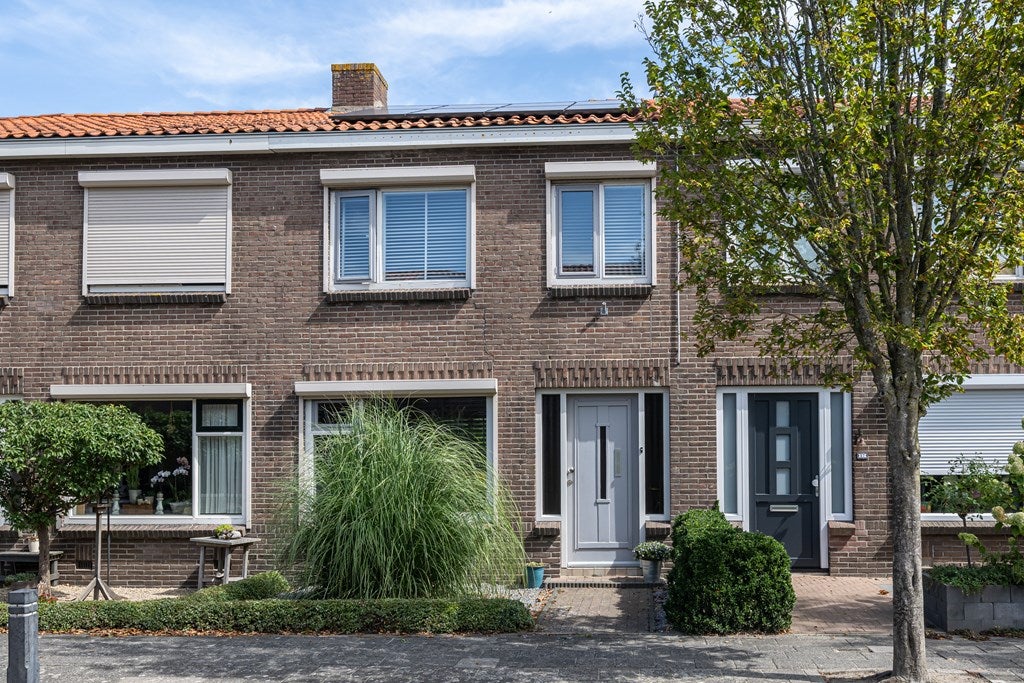 Huis Steneweg 55 in Middelharnis