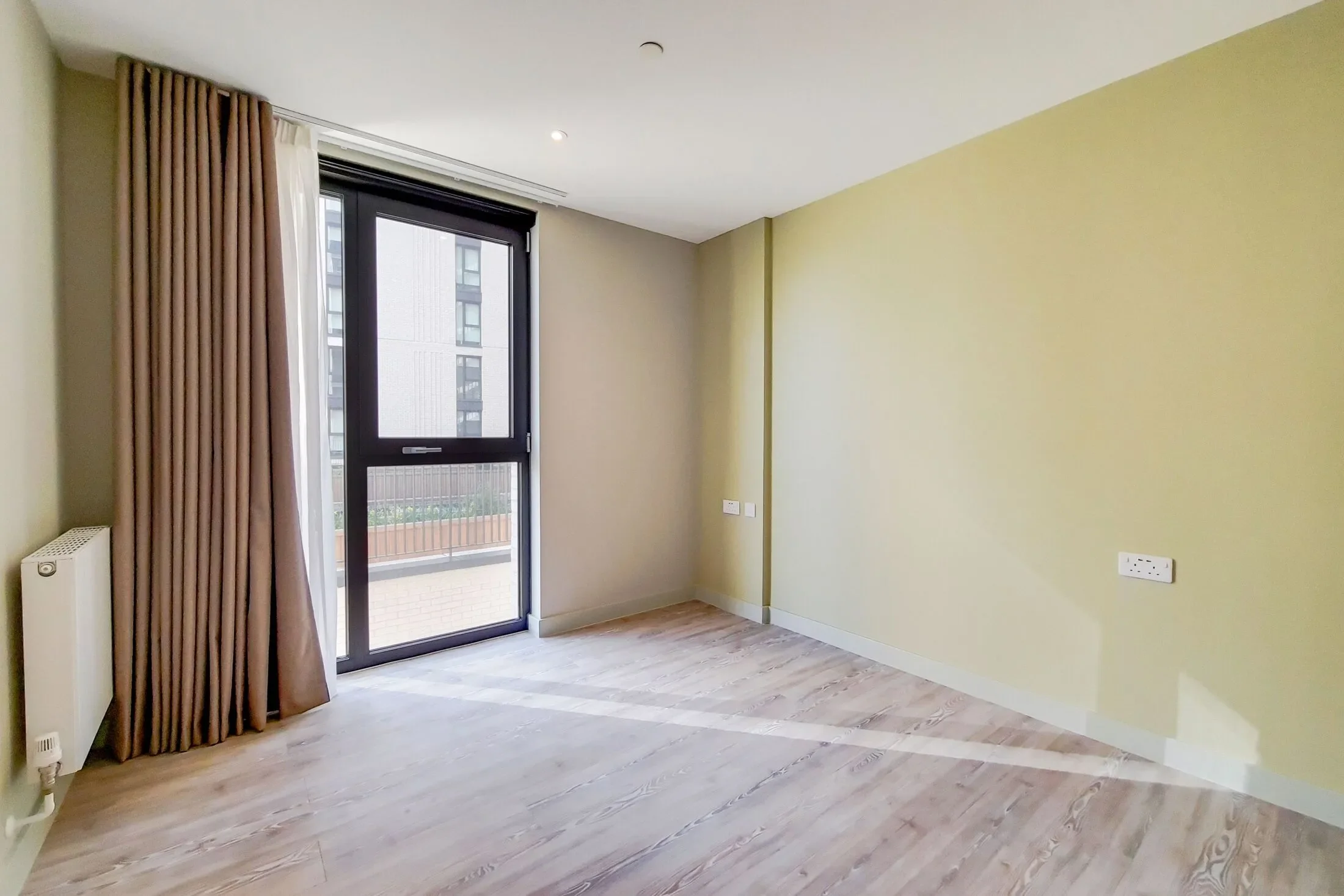 Flat Walters Walk in Greater London