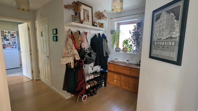 Room Pancras Way in Greater London