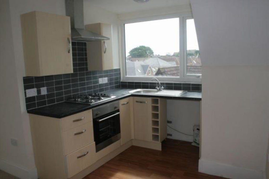 Flat Knole Road in Bournemouth