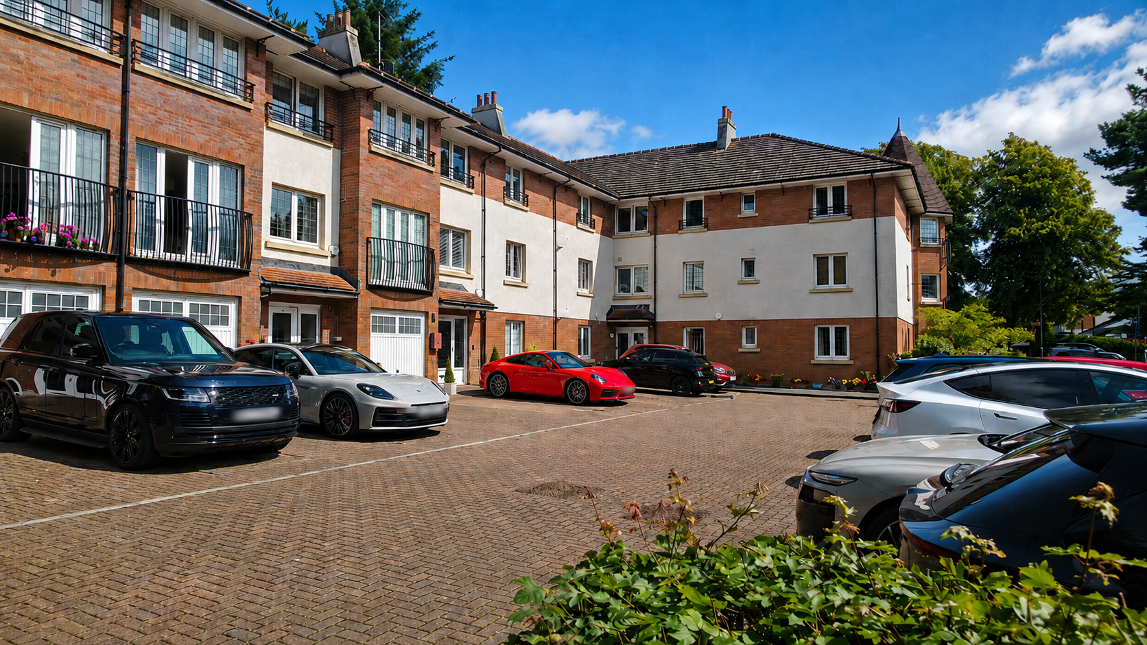 Flat Chesterfield Gardens in Glasgow