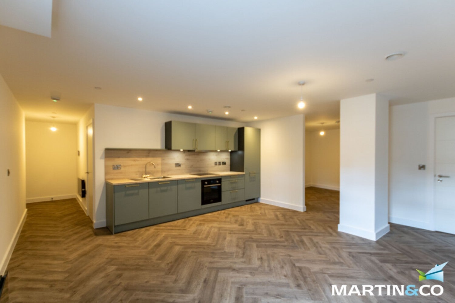 Flat Rowchester Court in Birmingham