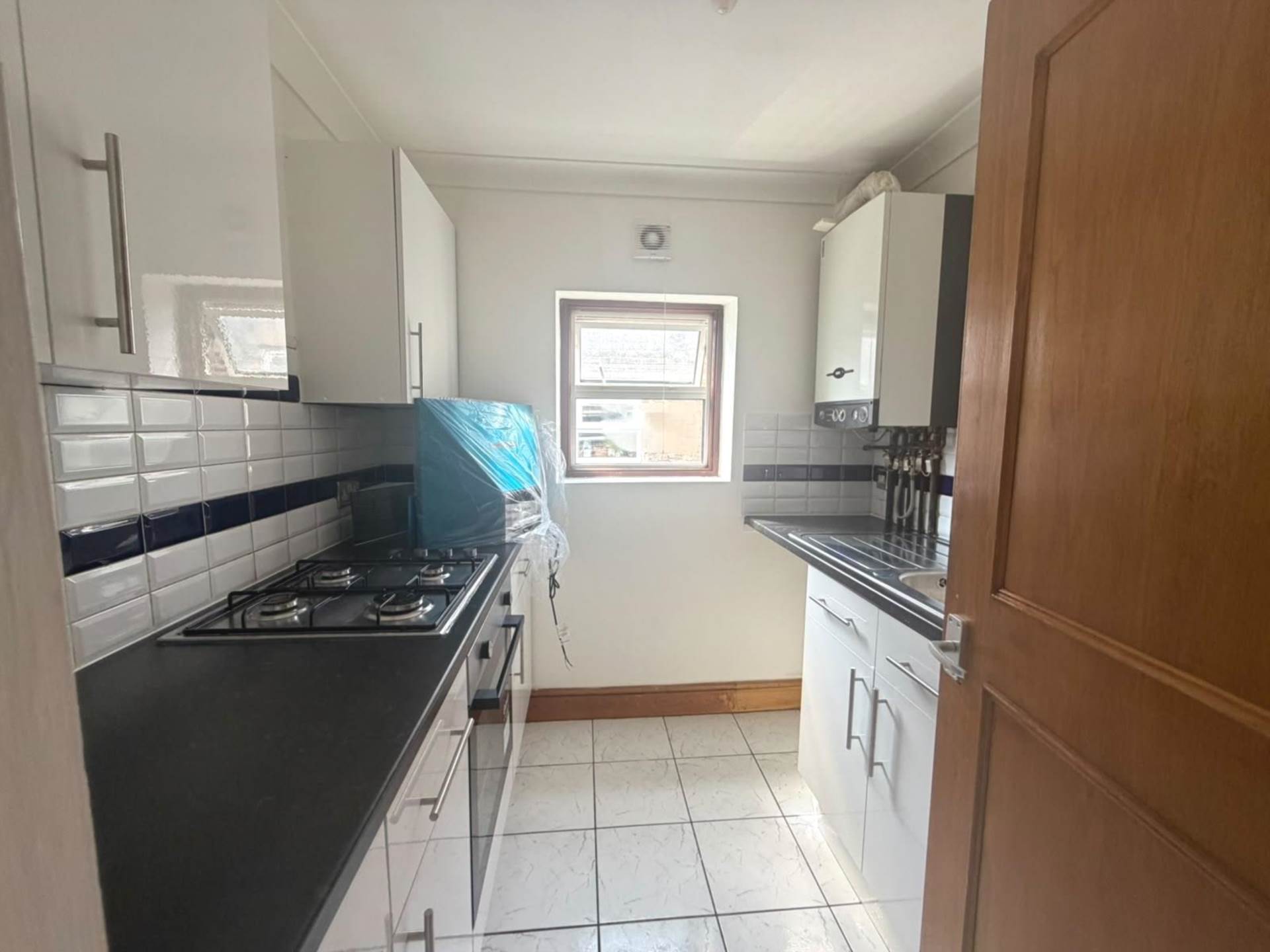 Flat Simonds Road in Greater London