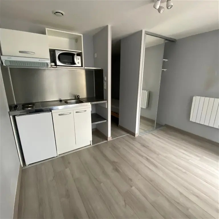 Flat Rue Fyot de la Marche in Dijon
