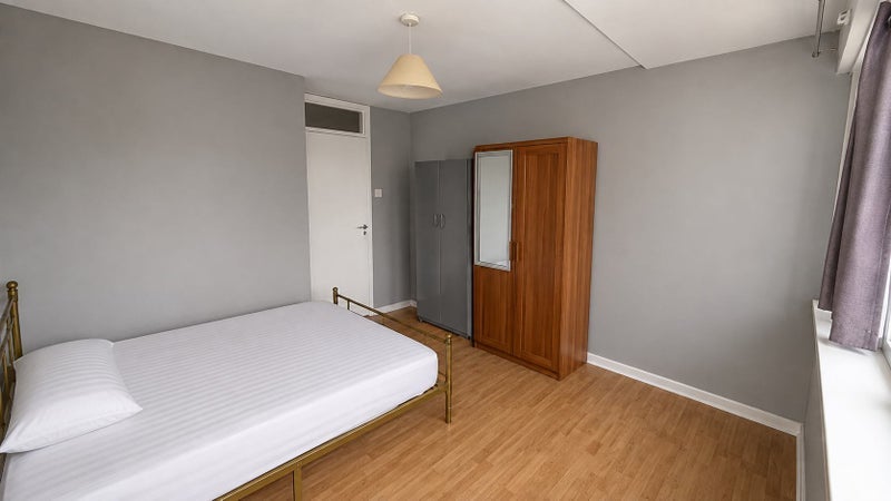 Room Pauntley Street in Greater London