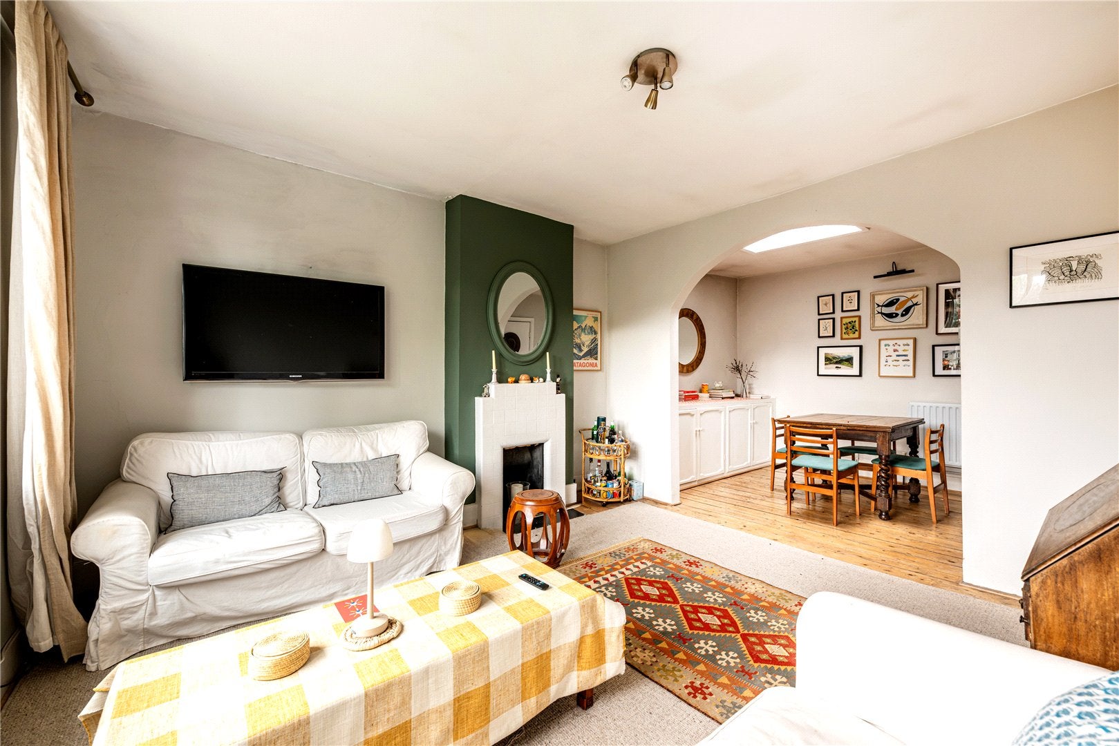 Flat Elgin Crescent in Greater London