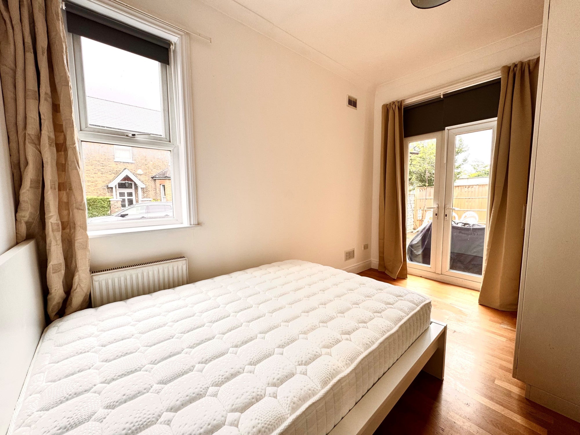 Flat Warwick Road in Greater London