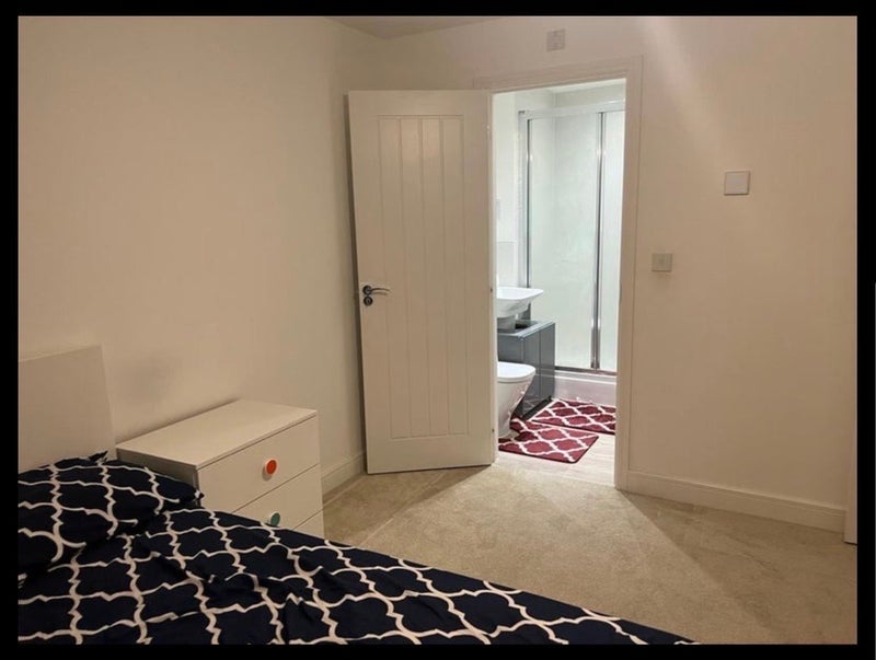 Room Sunflower Way in Crawley