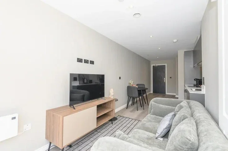 Flat Springwell Road in Leeds