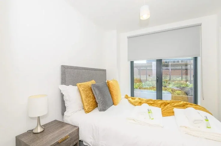 Flat Springwell Road in Leeds