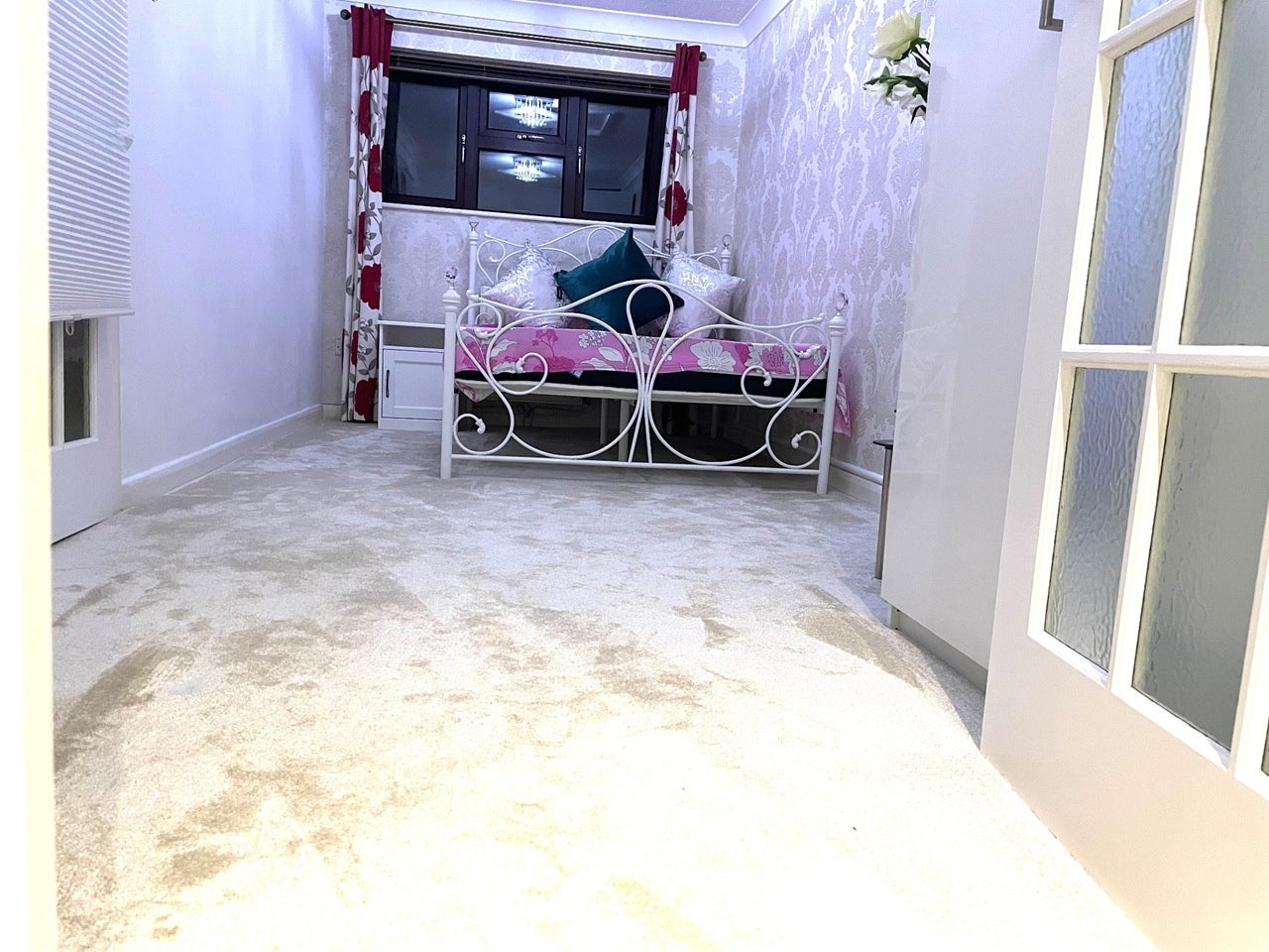 Room Leafield Rise in Milton Keynes