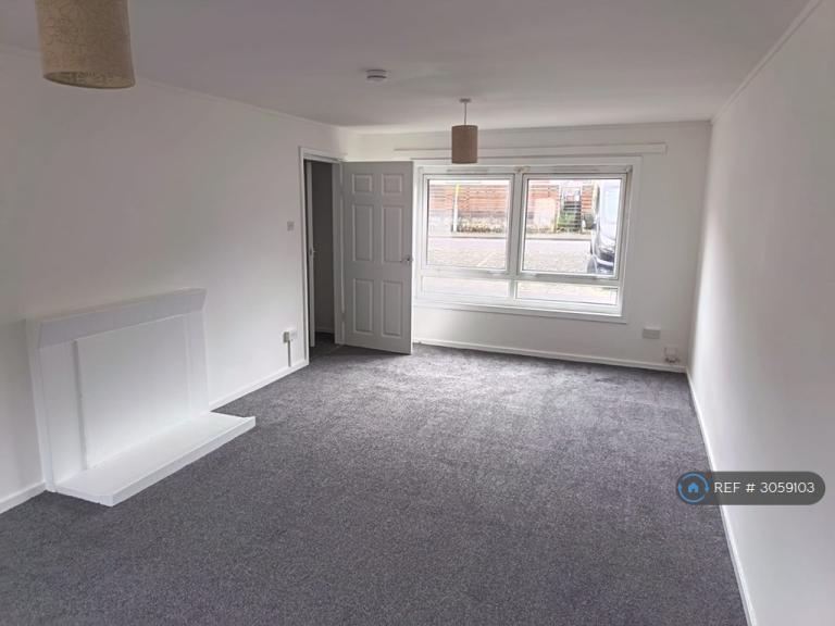 House Broom Road in Cumbernauld