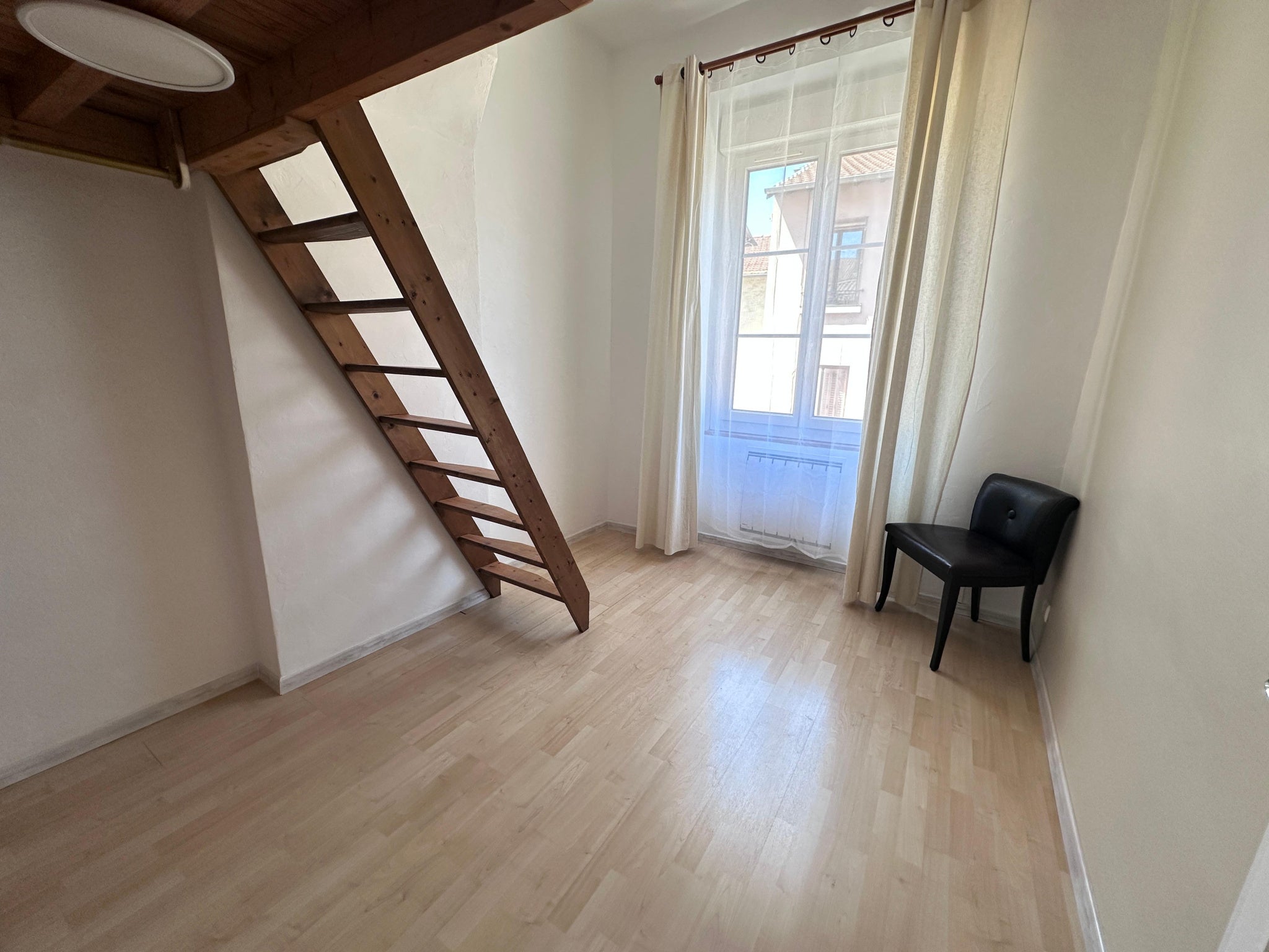Flat Rue des Cuirassiers in Lyon