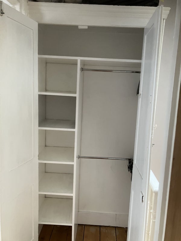 Room Cheltenham Road in Greater London