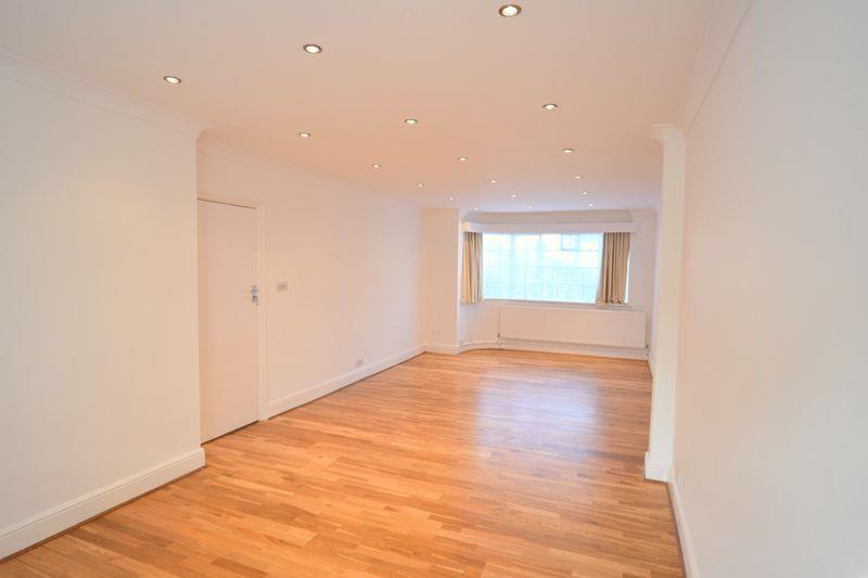 House Howard Walk in Greater London