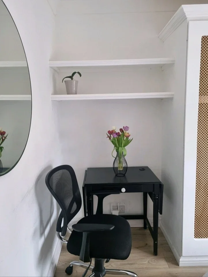Room Howard Road in Greater London
