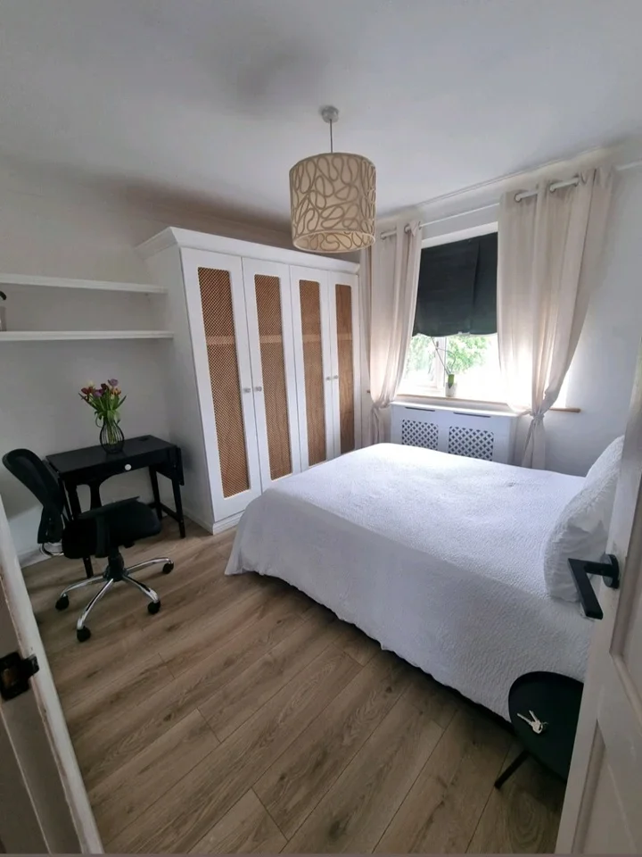 Room Howard Road in Greater London