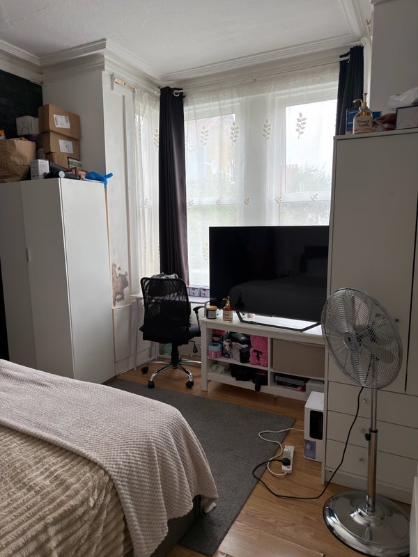 Room Francis Road in Greater London
