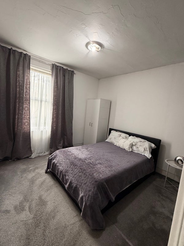 Room Francis Road in Greater London