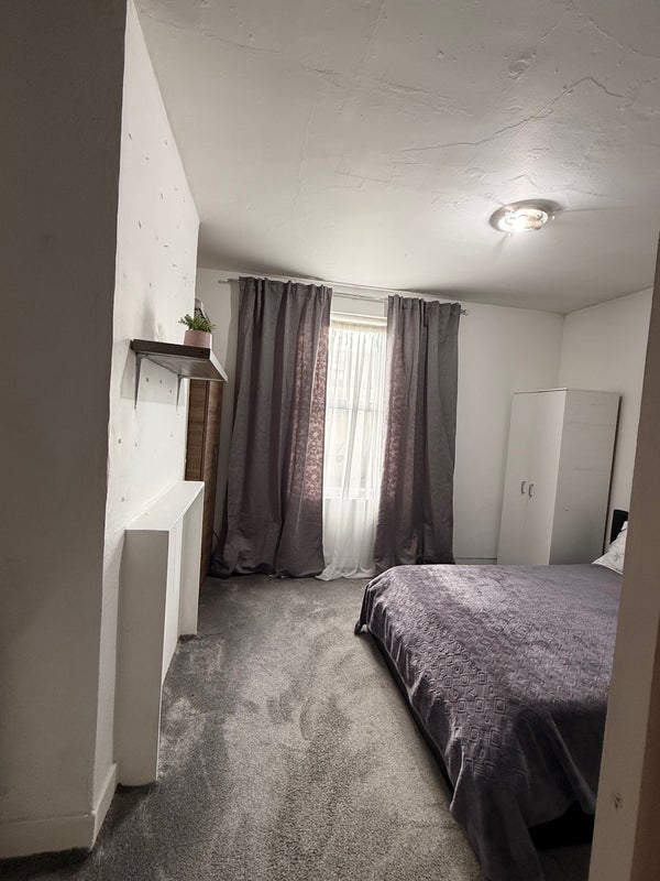 Room Francis Road in Greater London