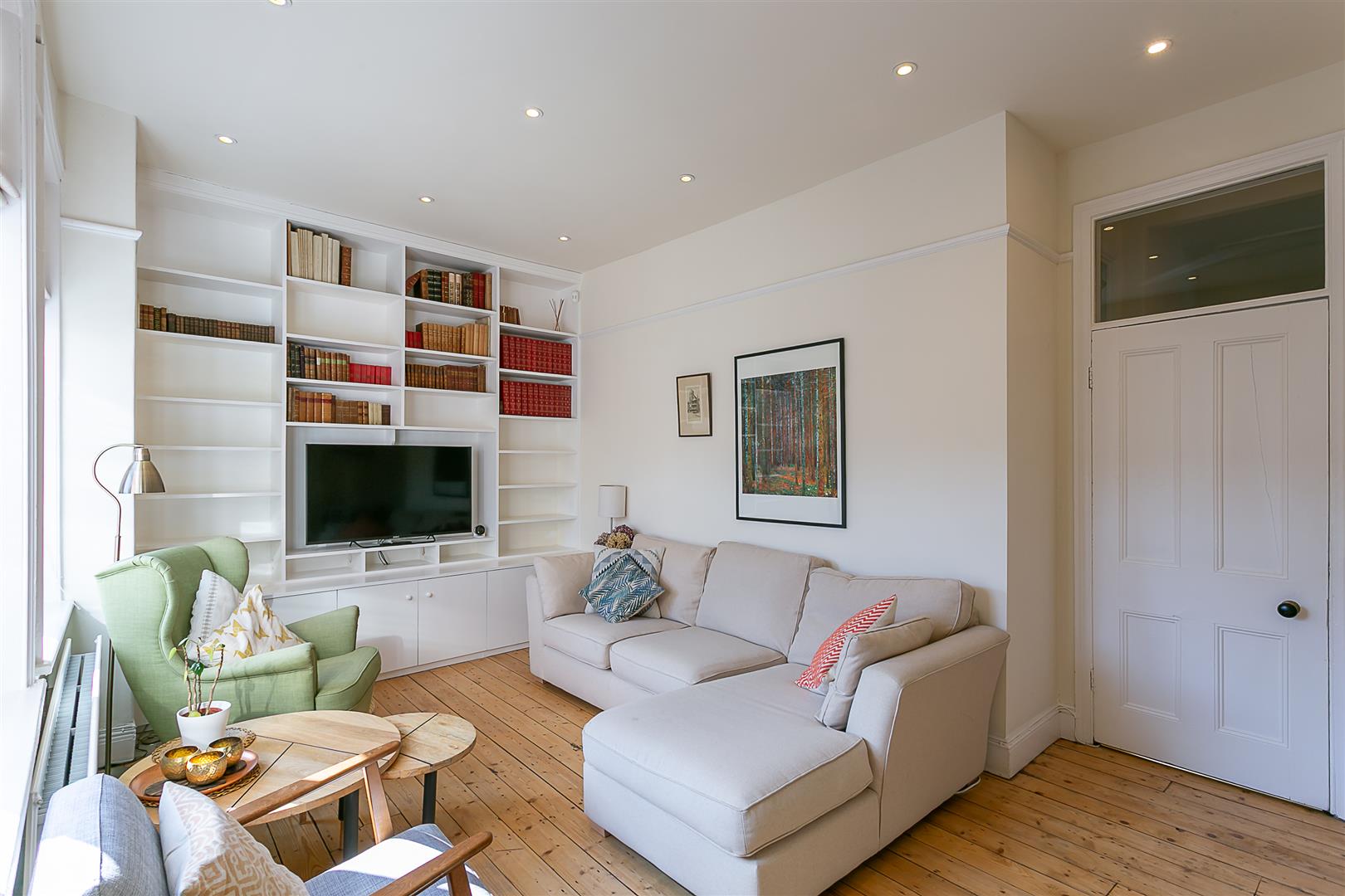 Flat Buston Terrace in Newcastle upon Tyne