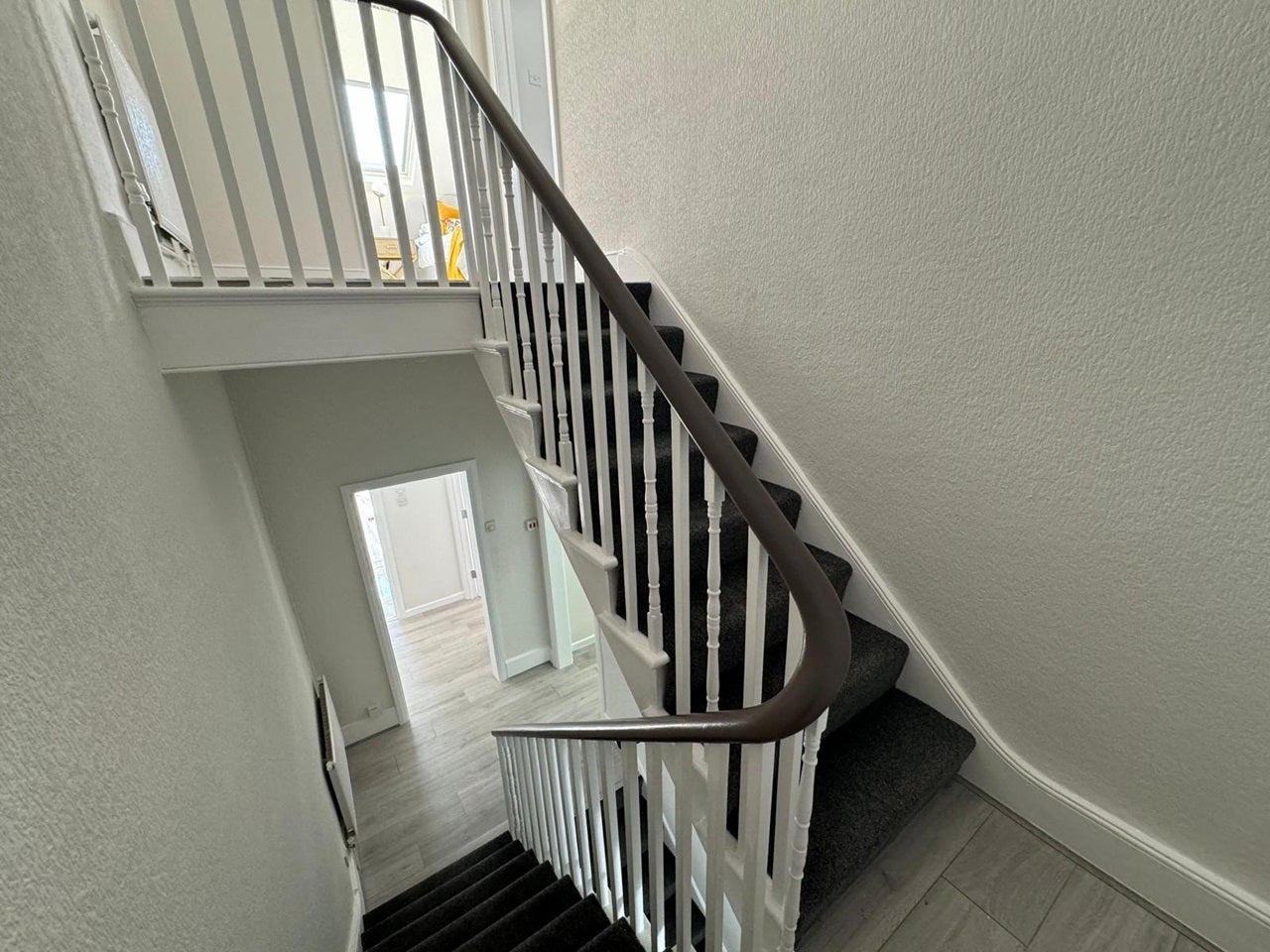 Flat Vicarage Park in Greater London