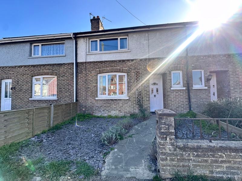 Flat Rose Green Road in Arun